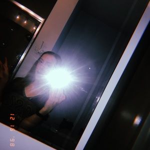 Meet your Posher, Skylr